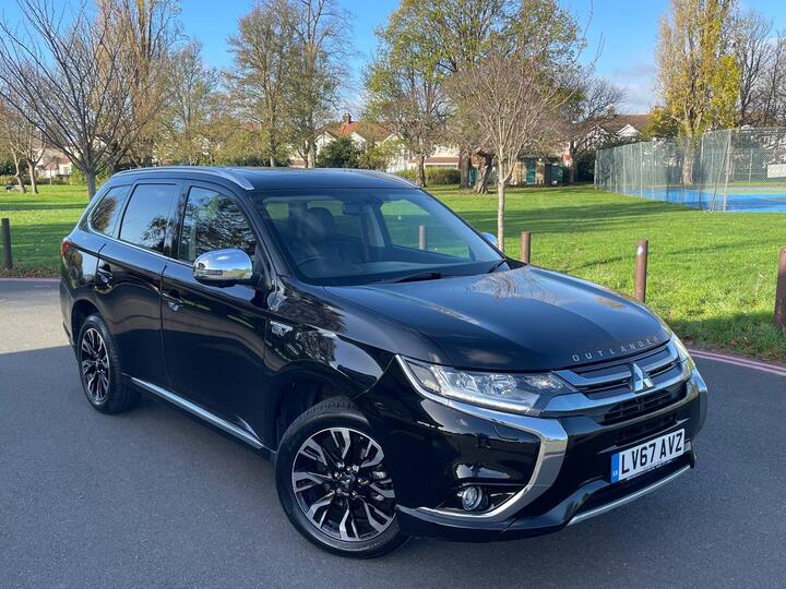 Mitsubishi Outlander 2.0h 12kWh 4h CVT 4WD Euro 6 (s/s) 5dr Mitsubishi Outlander 2.0h 12kWh 4h CVT 4WD Euro 6 (s/s) 5dr