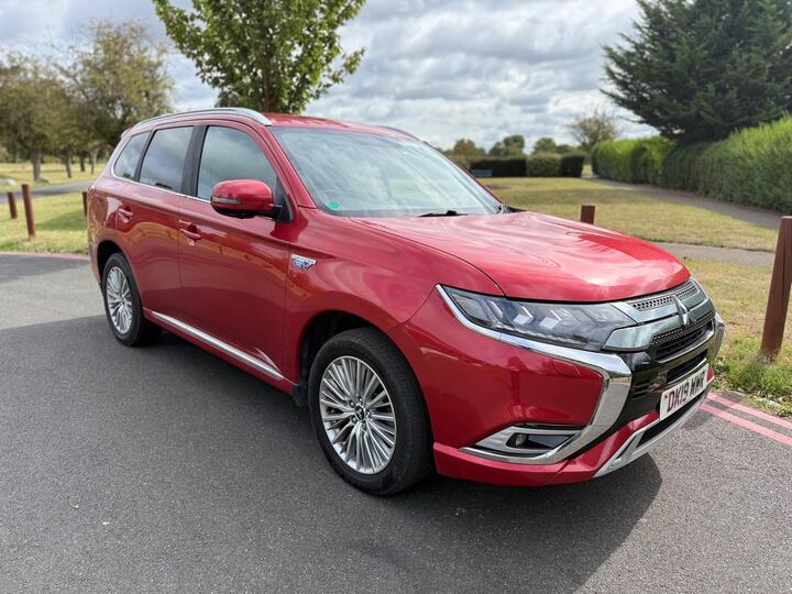 Mitsubishi Outlander 2.4h TwinMotor 13.8kWh 4h CVT 4WD Euro 6 (s/s) 5dr