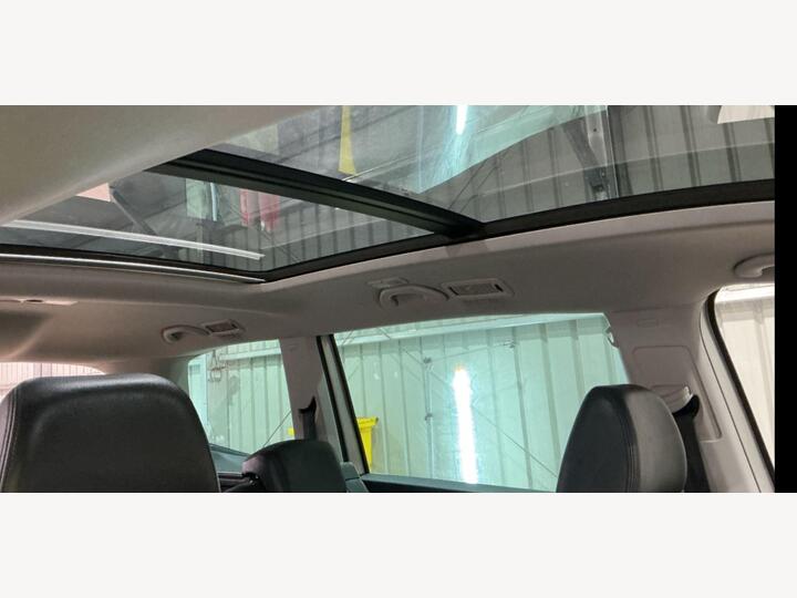 Volkswagen Sharan 2.0 TDI BlueMotion Tech SEL Euro 5 (s/s) 5dr Volkswagen Sharan 2.0 TDI BlueMotion Tech SEL Euro 5 (s/s) 5dr