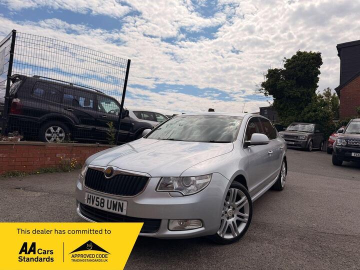 Skoda Superb 2.0 TDI Elegance DSG Euro 4 5dr
