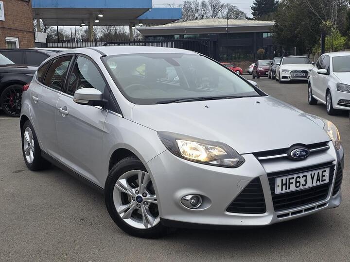 Ford Focus 1.6 Zetec Powershift Euro 5 5dr