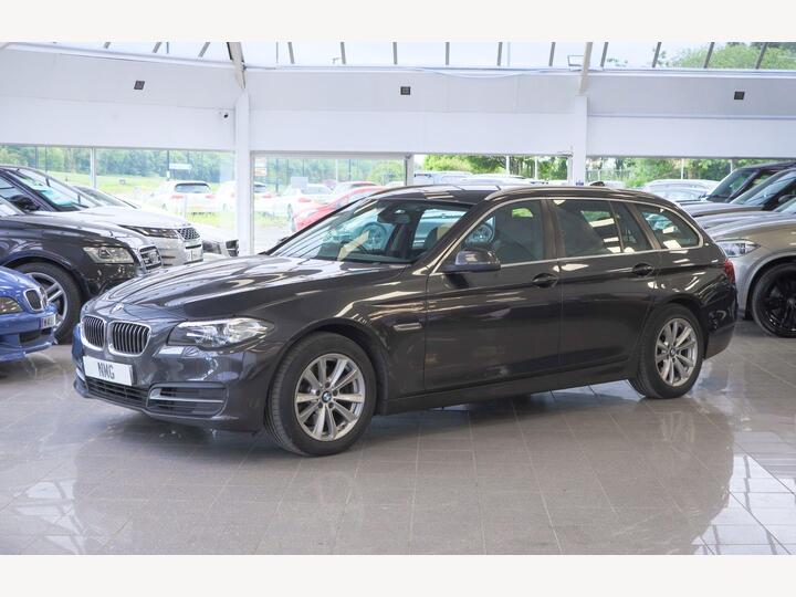 BMW 5 SERIES 2.0 520d SE Touring Auto Euro 6 (s/s) 5dr BMW 5 SERIES 2.0 520d SE Touring Auto Euro 6 (s/s) 5dr