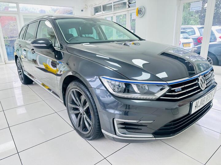 Volkswagen Passat 1.4 TSI GTE DSG Euro 6 (s/s) 5dr Volkswagen Passat 1.4 TSI GTE DSG Euro 6 (s/s) 5dr