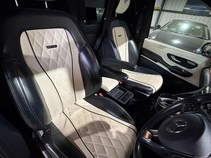 Mercedes-Benz V Class 2.2 V250d BlueTEC Sport G-Tronic+ Euro 6 (s/s) 5dr 8 Seat XLWB Mercedes-Benz V Class 2.2 V250d BlueTEC Sport G-Tronic+ Euro 6 (s/s) 5dr 8 Seat XLWB