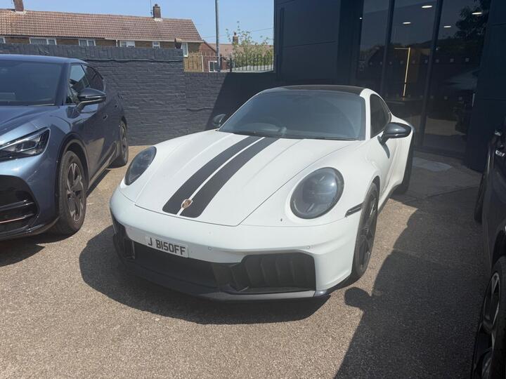 Porsche 911 [992] Carrera 3.6 T-Hybrid 992 Carrera GTS PDK Euro 6 (s/s) 2dr