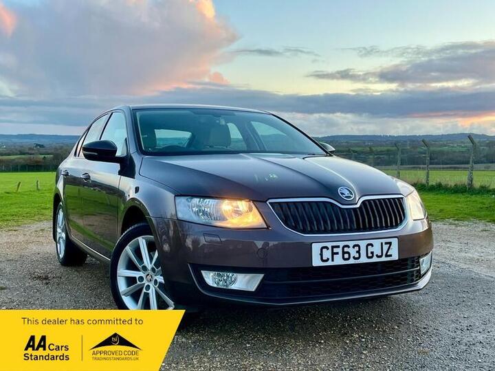 Skoda Octavia 2.0 TDI Elegance DSG Euro 5 (s/s) 5dr