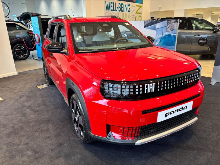 Fiat Grande Panda 1.2 MHEV Pop E-DCT Euro 6 (s/s) 5dr