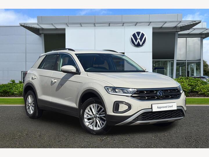 Volkswagen T-roc 1.5 TSI Life Euro 6 (s/s) 5dr Volkswagen T-roc 1.5 TSI Life Euro 6 (s/s) 5dr
