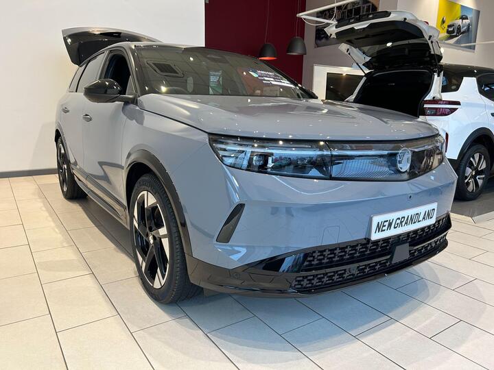 Vauxhall Grandland Electric 73kWh Ultimate Auto 5dr