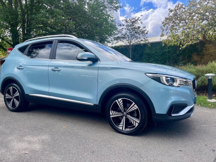 MG MG ZS 44.5kWh Exclusive Auto 5dr