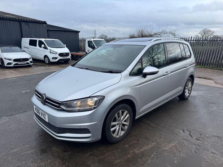 Volkswagen TOURAN 1.6 TDI BlueMotion Tech SE Family DSG Euro 6 (s/s) 5dr