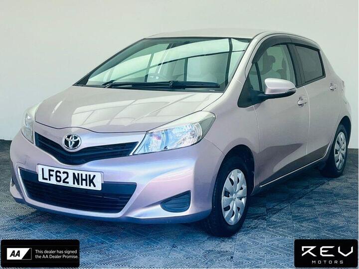 Toyota Yaris 1.0 Dual VVT-i TR Multidrive Euro 5 5dr