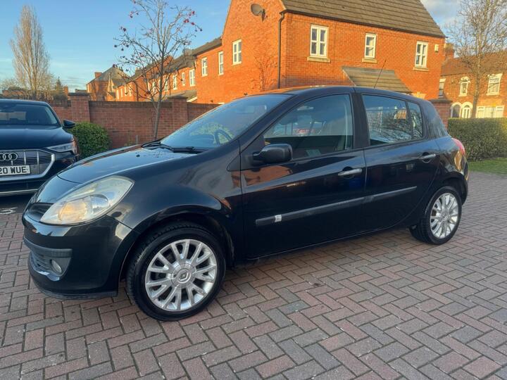 Renault Clio 1.5 DCi Dynamique 5dr Renault Clio 1.5 DCi Dynamique 5dr