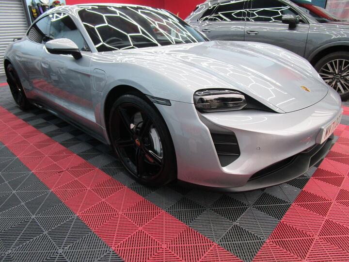 Porsche Taycan Performance Plus 93.4kWh Auto RWD 4dr