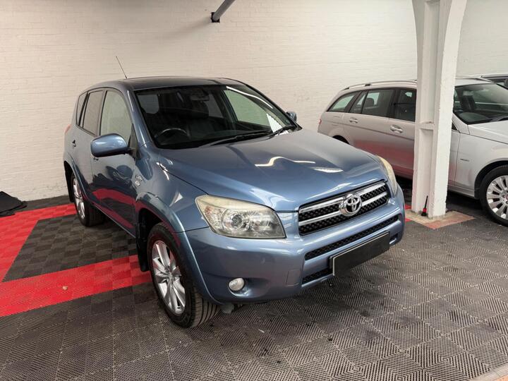 Toyota RAV4 2.2 D-4D SR 180 4WD 5dr