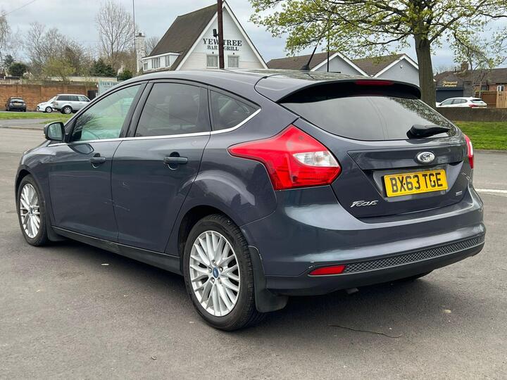 Ford Focus 1.0T EcoBoost Zetec Euro 5 (s/s) 5dr