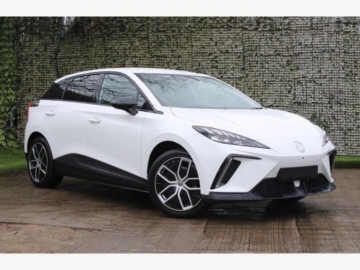 MG 4 64kWh Trophy Long Range Auto 5dr