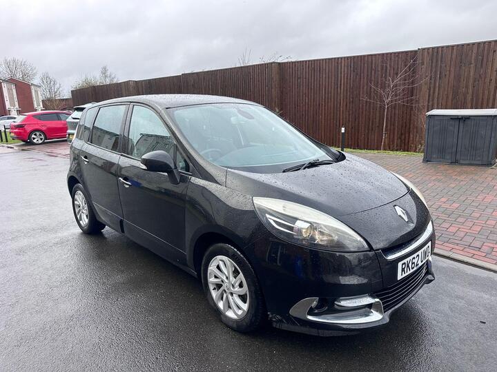 Renault Scenic 1.5 DCi Dynamique TomTom Euro 5 (s/s) 5dr Renault Scenic 1.5 DCi Dynamique TomTom Euro 5 (s/s) 5dr