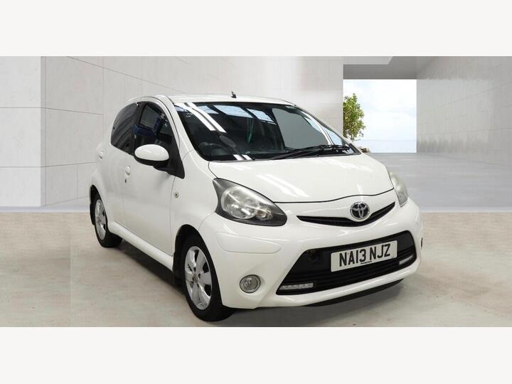 Toyota AYGO 1.0 VVT-i Fire Euro 5 5dr