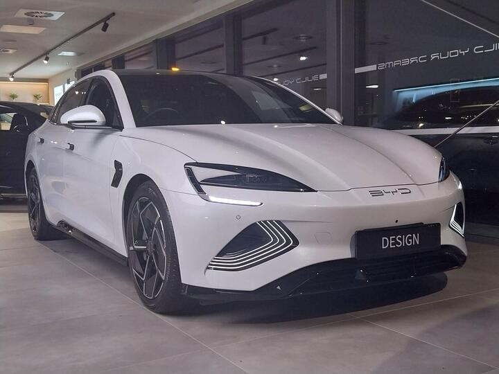 BYD Seal 82.5kWh Design Auto 4dr