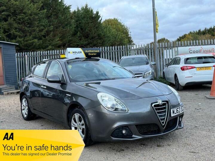 Alfa Romeo Giulietta 1.6 JTDM-2 Lusso Euro 5 (s/s) 5dr