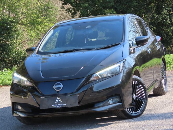 Nissan Leaf 39kWh N-Connecta Auto 5dr