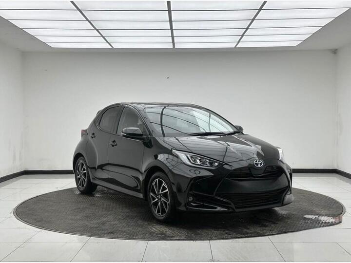 Toyota Yaris 1.5 VVT-h Design E-CVT Euro 6 (s/s) 5dr