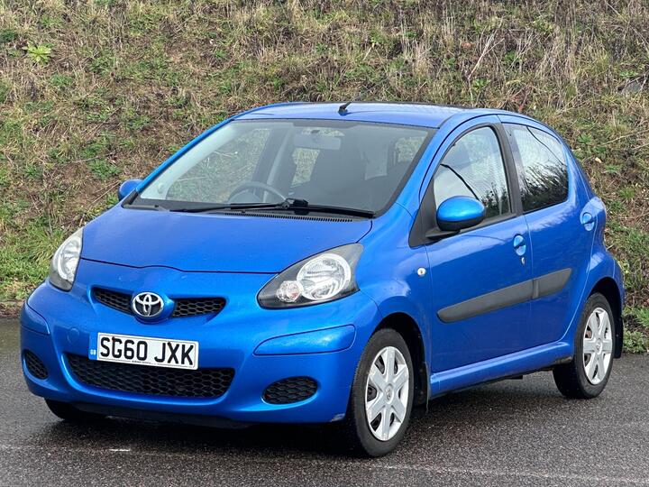 Toyota AYGO 1.0 VVT-i Blue Euro 4 5dr Toyota AYGO 1.0 VVT-i Blue Euro 4 5dr