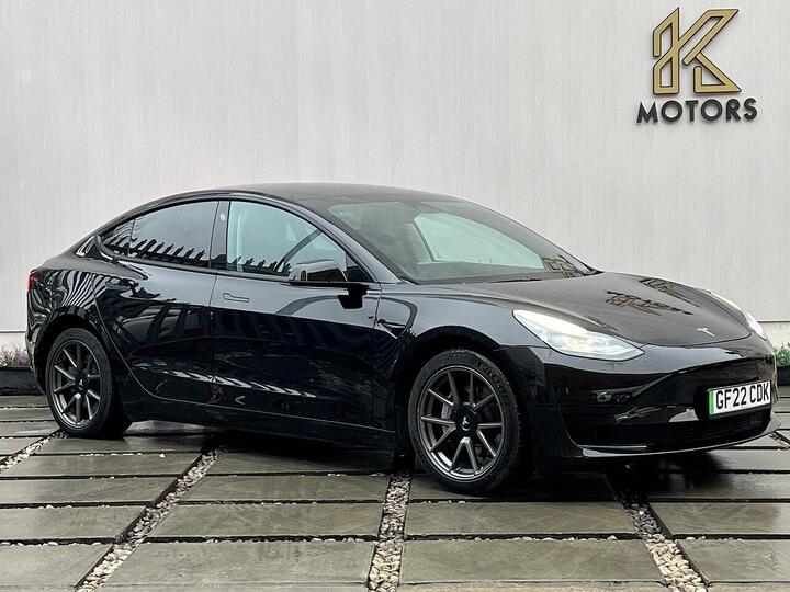 Tesla Model 3 Standard Range Plus Auto RWD 4dr