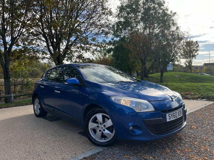 Renault Megane 1.5 DCi Dynamique TomTom Euro 5 5dr Renault Megane 1.5 DCi Dynamique TomTom Euro 5 5dr