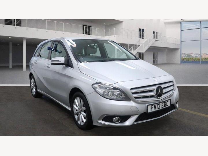 Mercedes-Benz B Class 1.6 B180 BlueEfficiency SE 7G-DCT Euro 5 (s/s) 5dr