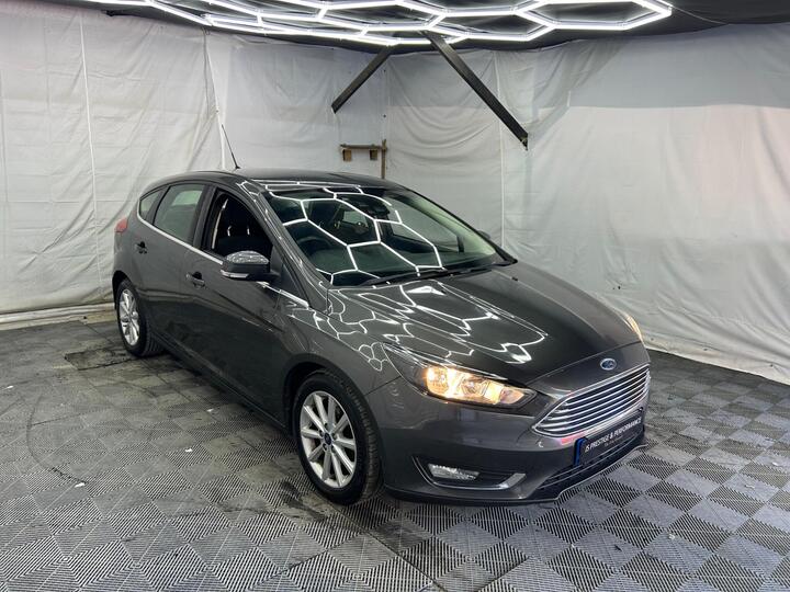 Ford Focus 1.6 Titanium Powershift Euro 6 5dr