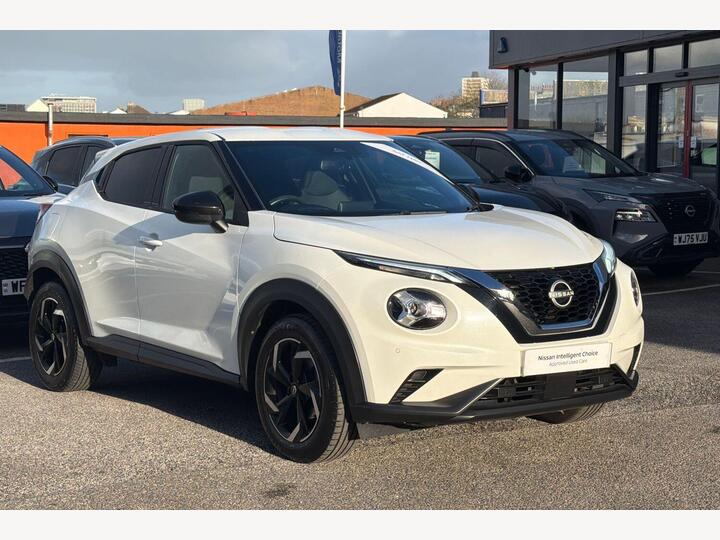Nissan Juke 1.0 DIG-T N-Connecta Euro 6 (s/s) 5dr