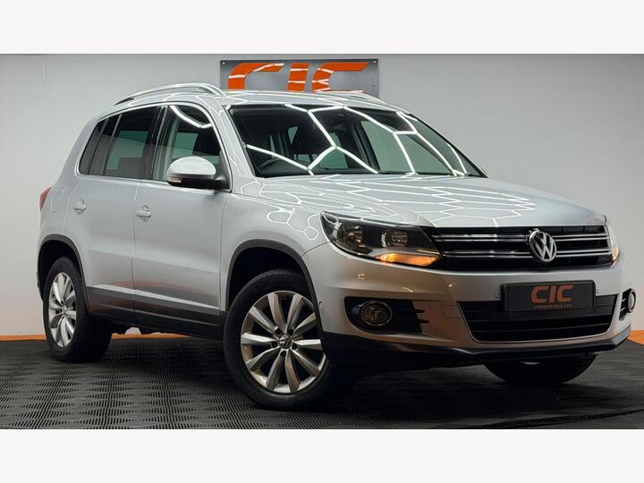 Volkswagen Tiguan 2.0 TDI BlueMotion Tech Match 4WD Euro 5 (s/s) 5dr