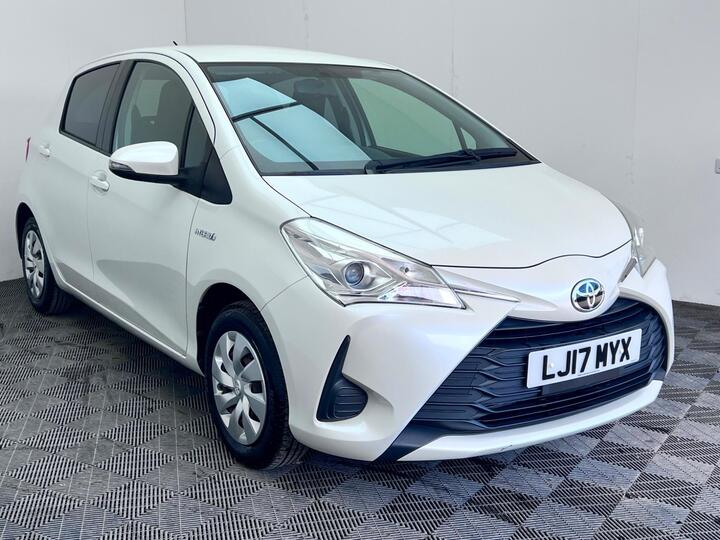 Toyota Yaris 1.5 VVT-i Icon Tech Hatchback 5dr Petrol CVT Euro 6 (111 Ps)