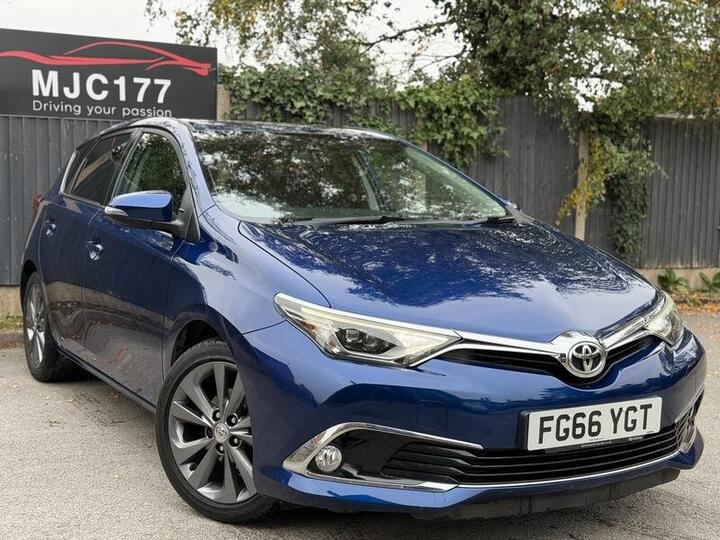 Toyota Auris 1.2 VVT-i Excel Euro 6 (s/s) 5dr Toyota Auris 1.2 VVT-i Excel Euro 6 (s/s) 5dr