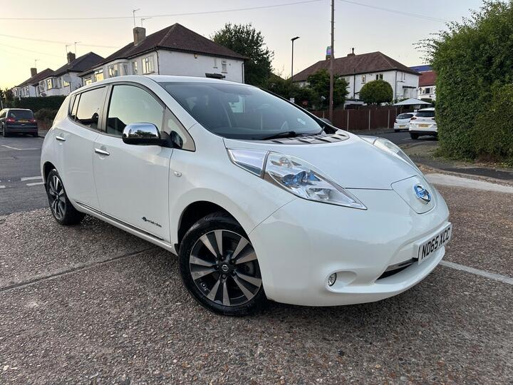 Nissan Leaf 30kWh Tekna Auto 5dr