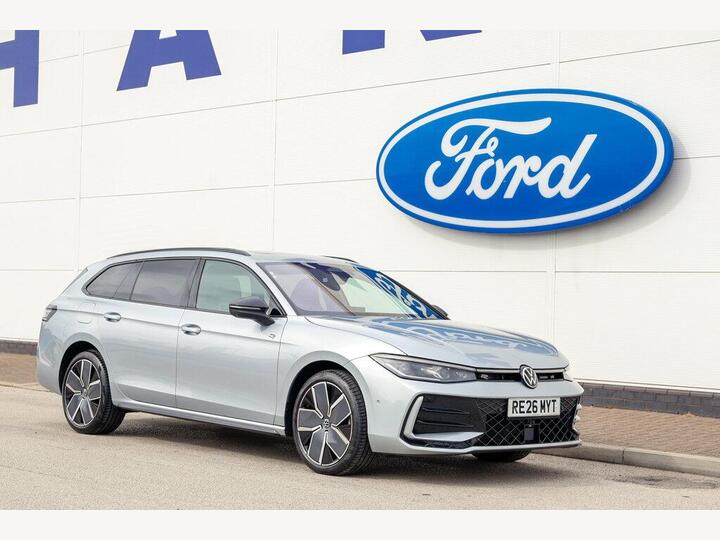Volkswagen PASSAT 1.5 TSI EHybrid 19.7kWh Black Edition DSG Euro 6 (s/s) 5dr