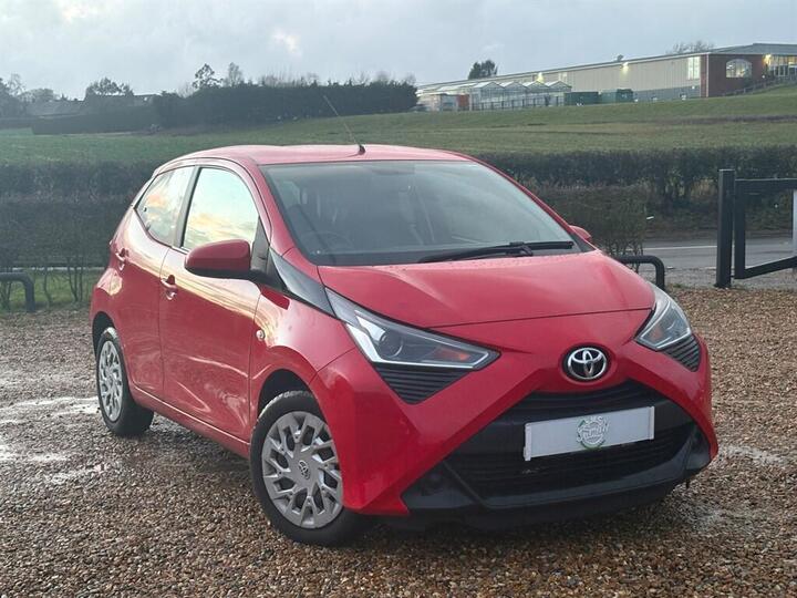 Toyota AYGO 1.0 VVT-i X-play X-shift Euro 6 5dr