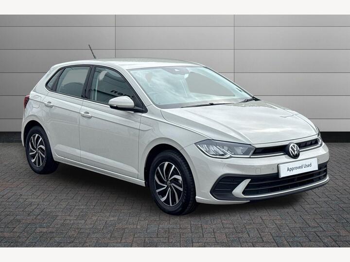 Volkswagen Polo 1.0 TSI Life Euro 6 (s/s) 5dr Volkswagen Polo 1.0 TSI Life Euro 6 (s/s) 5dr