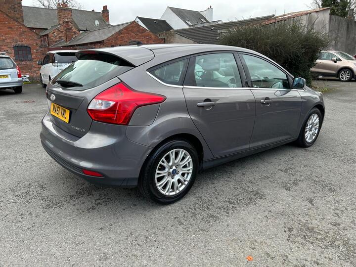 Ford Focus 1.6 TDCi Titanium Euro 5 (s/s) 5dr