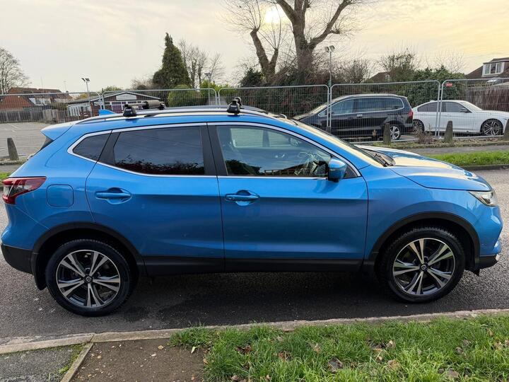 Nissan Qashqai 1.3 DIG-T N-Connecta Euro 6 (s/s) 5dr