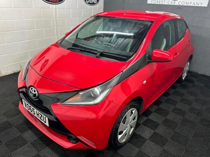 Toyota AYGO 1.0 VVT-i X-play Euro 5 5dr Euro 5