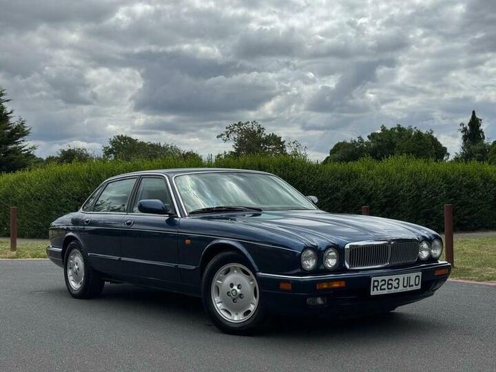 Jaguar XJ 3.2 Executive 4dr