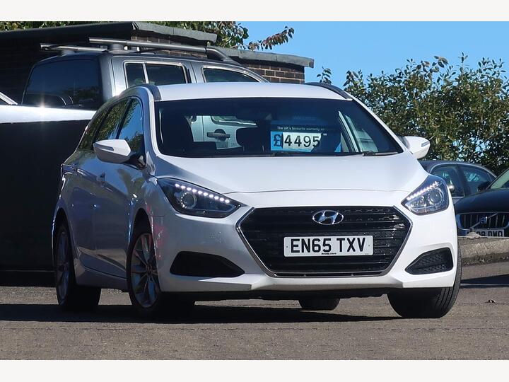 Hyundai I40 1.7 CRDi Blue Drive S Tourer Euro 6 (s/s) 5dr Hyundai I40 1.7 CRDi Blue Drive S Tourer Euro 6 (s/s) 5dr