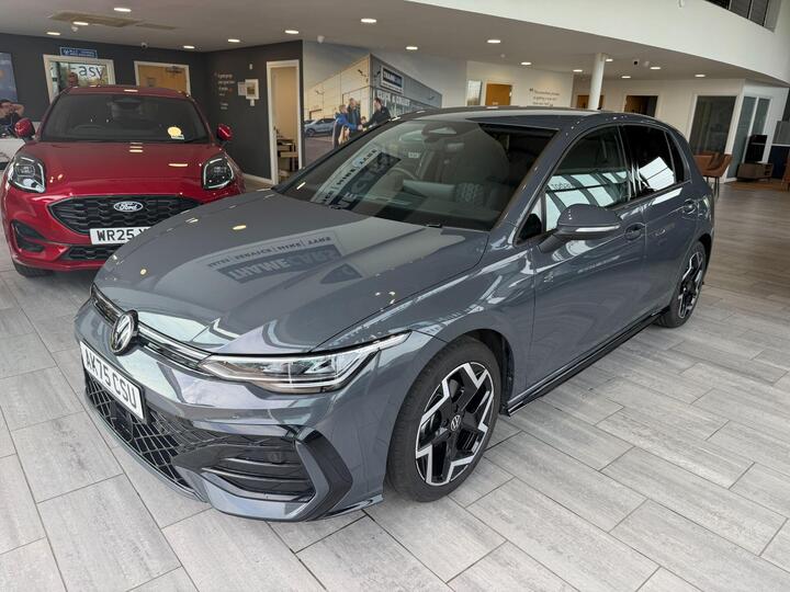 Volkswagen Golf 1.5 ETSI MHEV R-Line DSG Euro 6 (s/s) 5dr