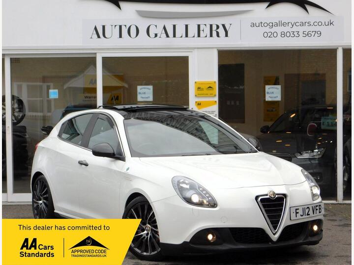 Alfa Romeo Giulietta 1.4 TB MultiAir Sportiva TCT Euro 5 (s/s) 5dr Alfa Romeo Giulietta 1.4 TB MultiAir Sportiva TCT Euro 5 (s/s) 5dr