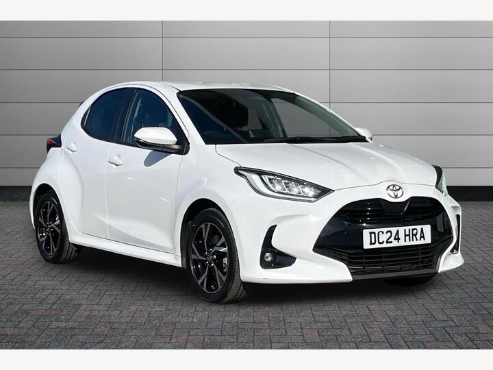 Toyota Yaris 1.5 VVT-h Design E-CVT Euro 6 (s/s) 5dr