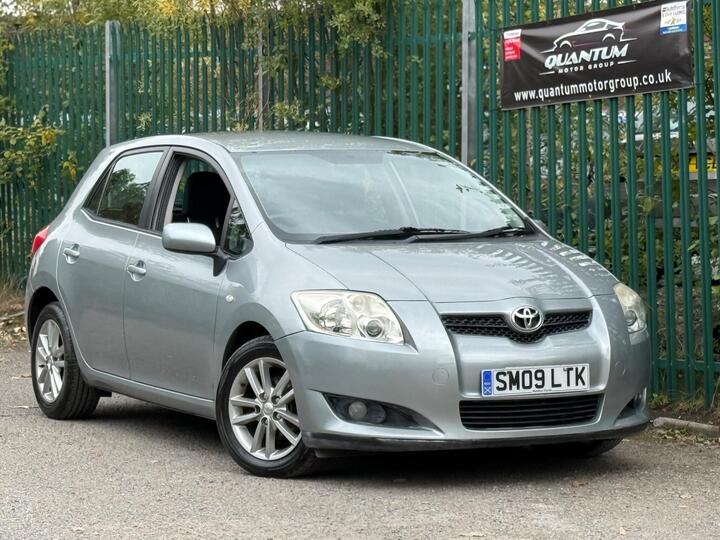 Toyota Auris 1.33 VVT-i TR (s/s) 5dr