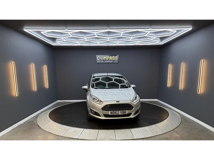 Ford Fiesta 1.0 Zetec Euro 5 (s/s) 5dr